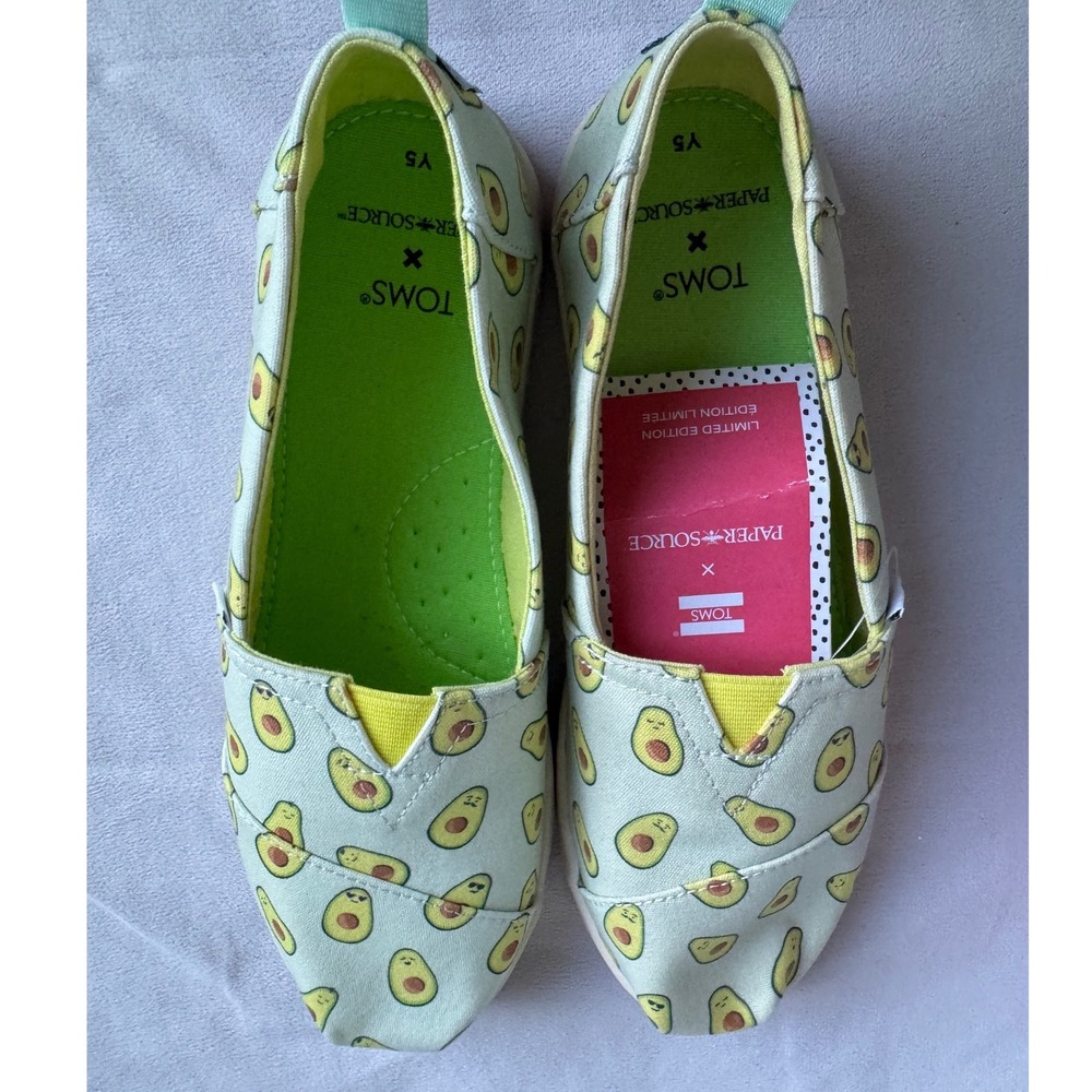 TOMS x Paper Source Youth Alpargata Avocado Print Aqua Slip On Shoes Size 5 NEW